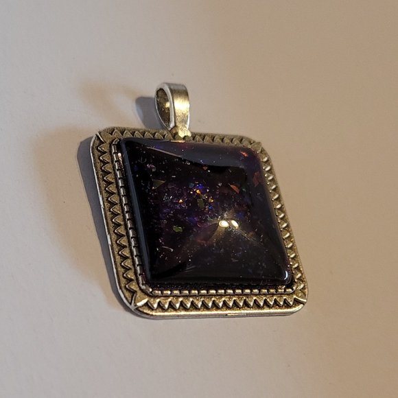 Necklace Pendant - Picture 4 of 4